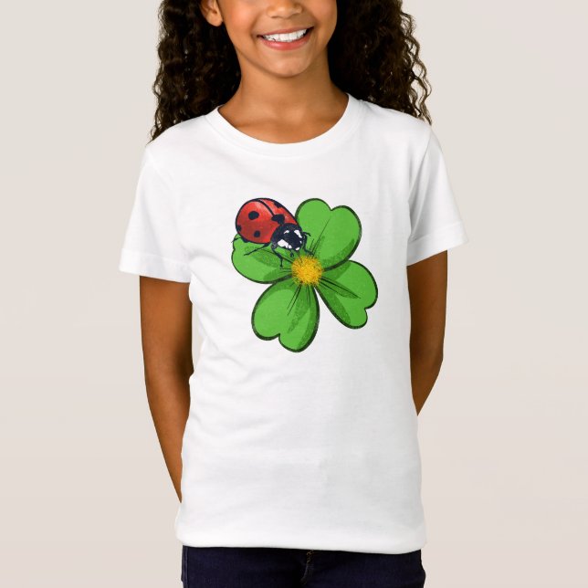 Camiseta Ladybugs and Green Leaves Nature Illustration Past (Frente)