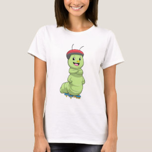 Camiseta Lagarta como patinador em linha com skates de rolo