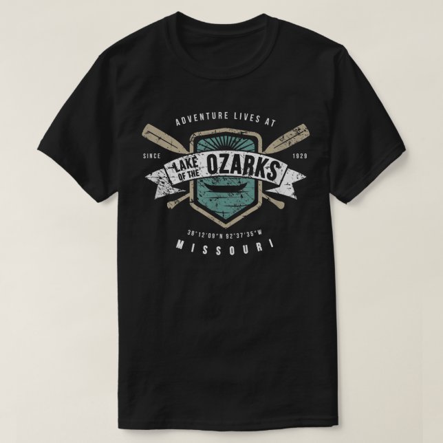 Camiseta Lago de Ozarks Missouri , Camping de Barcos de Pes (Frente do Design)