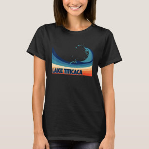 Camiseta Lago Titicaca Retro Barco Vela e Pesca Férias