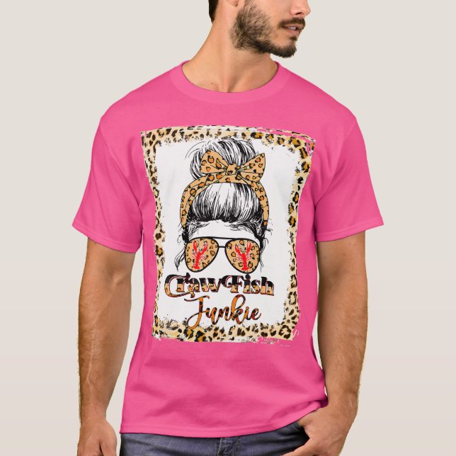 Camiseta Lagosta Sangrenta Junkie Leopard Messy Bun Com Su (Frente)