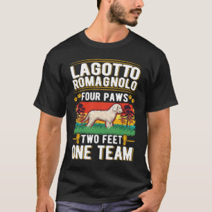 Camiseta Lagotto Romagnolo quatro patas dois pés um time