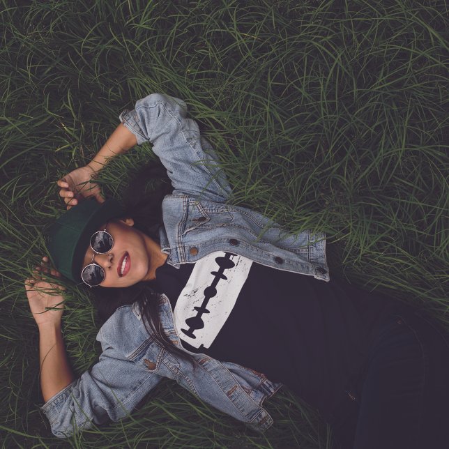 Camiseta Lâmina de arejamento (Stylish women enjoying her weekend vacation)