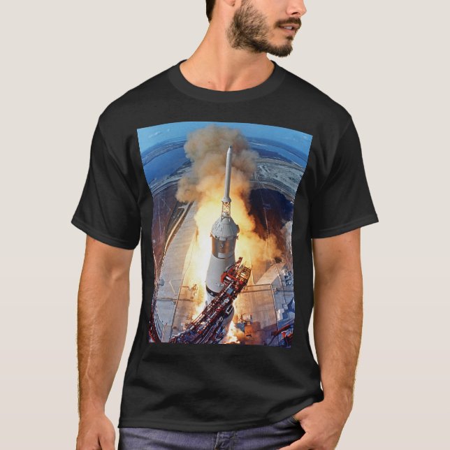 Camiseta Lançamento do Foguete da NASA Apollo 11 para a Lua (Frente)