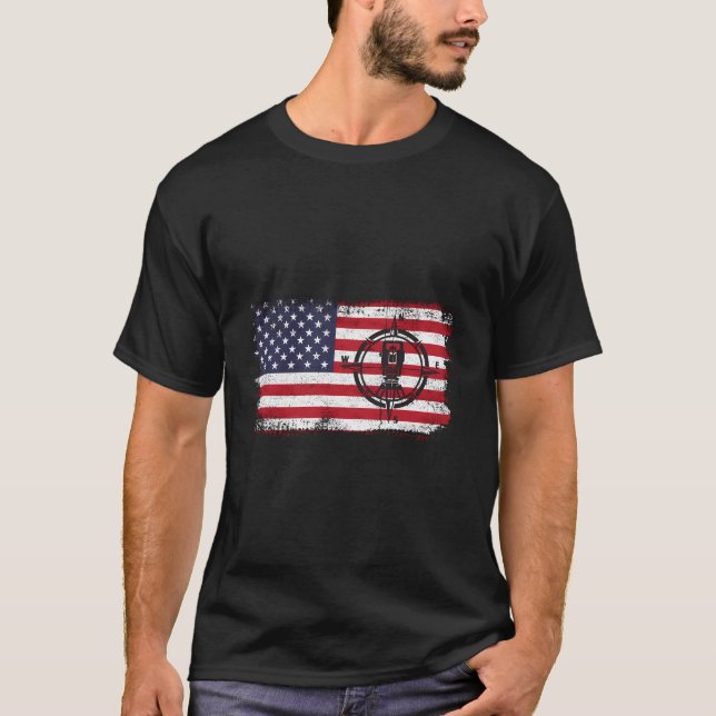 Camiseta Land Surveyor Patriotic Usa Flag (Frente)