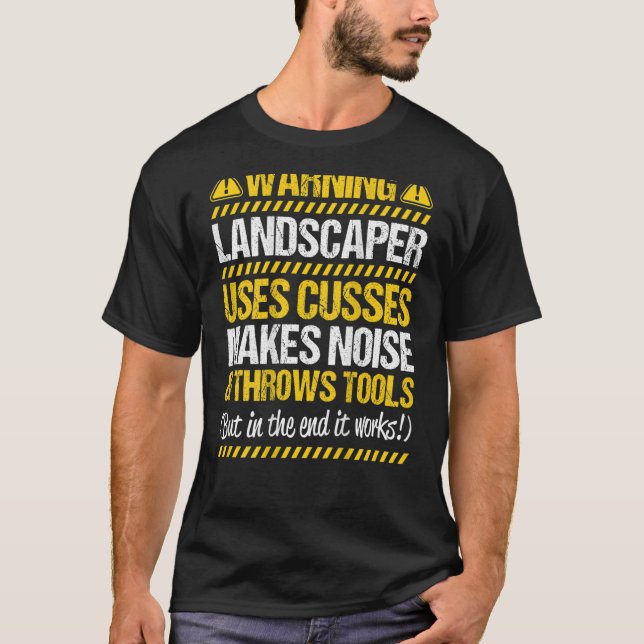 Camiseta Landscape Gardener Throws Tools Landscaper (Frente)