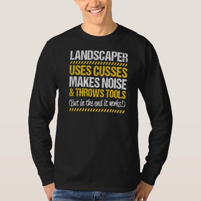 Camiseta Landscape Gardener Throws Tools Landscaper (Frente)