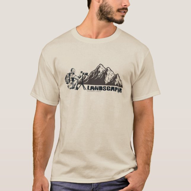 Camiseta Landscape Photographer and mountains photographer (Frente)