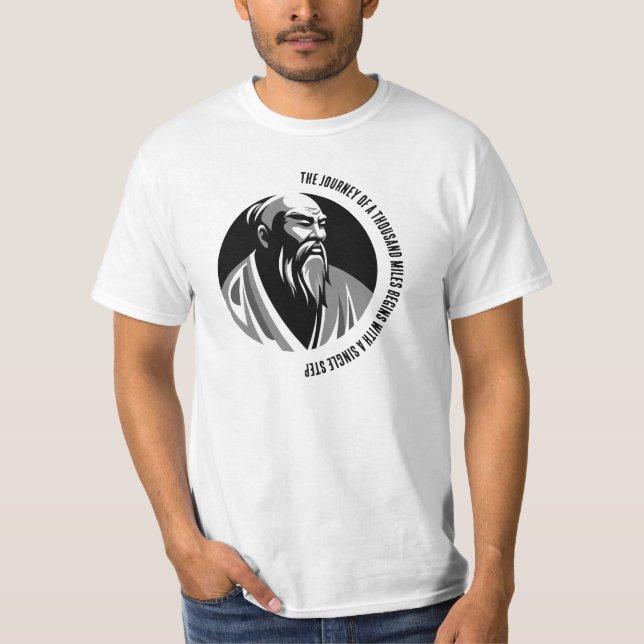 Camiseta  Lao Tzu | The Journey of a Thousand Miles (Frente)