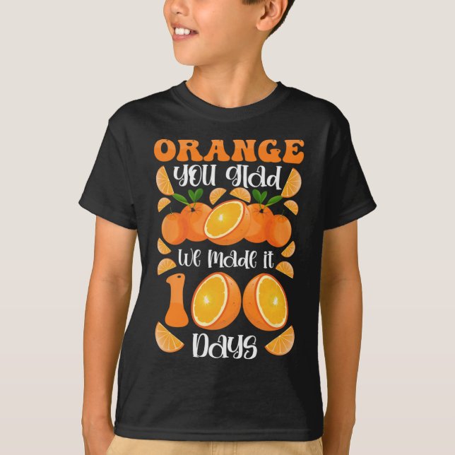 Camiseta Laranja Você Ainda Bem Que Chegamos A 100 Dias De  (Frente)