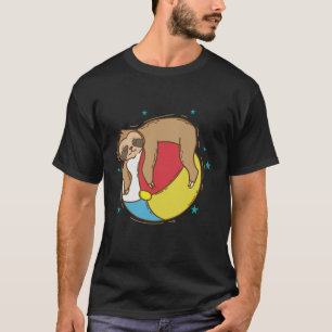 Camiseta Largura em um baile de praia preguiçoso
