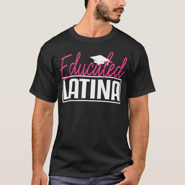Camiseta Latina Graduação Presente Educado em Espanhol MSW  (Frente)