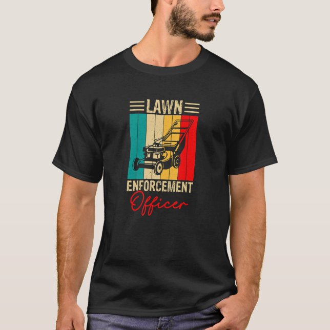 Camiseta Lawn Enforcement Officer (Frente)