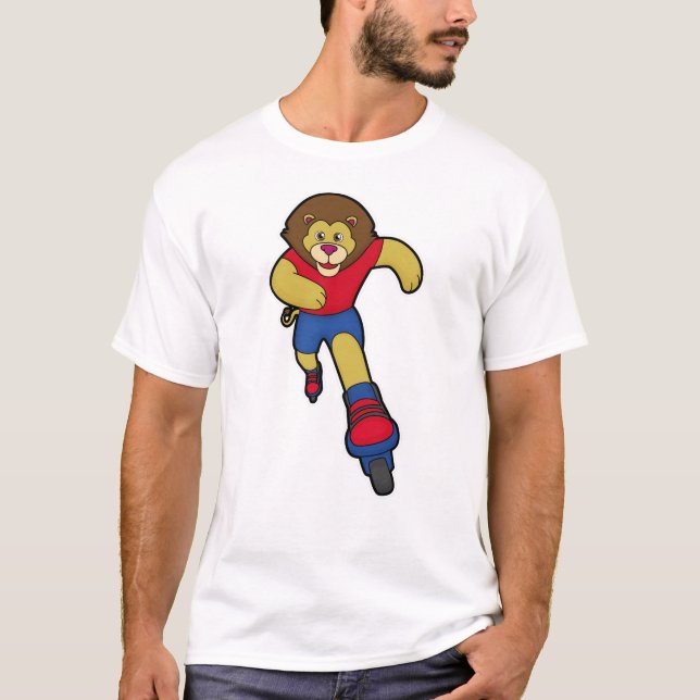 Camiseta Leão como skater com skates em linha (Frente)