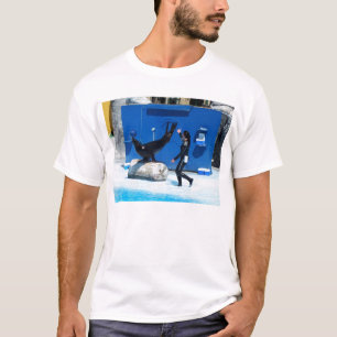 Camiseta Leão e treinador do mar