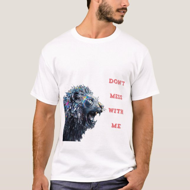 Camiseta Leão feito de vidro quebrado. (Frente)