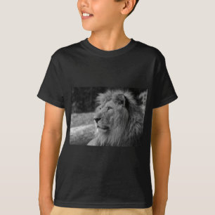 Camiseta Leão Negro e Branco - Animal Selvagem