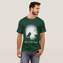 Camiseta Learn to Fight Alone – Lion Under Moonlight