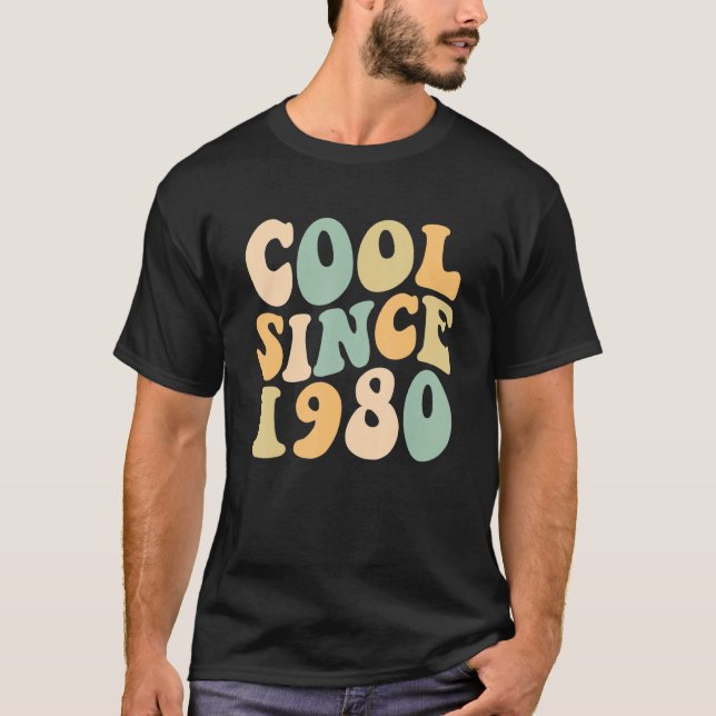 Camiseta Legal desde 1980, Aniversário Retroativo de 1980 (Frente)