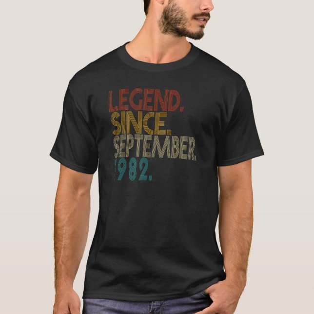 Camiseta Legenda desde setembro de 1982 40 anos 40 anos Nas (Frente)