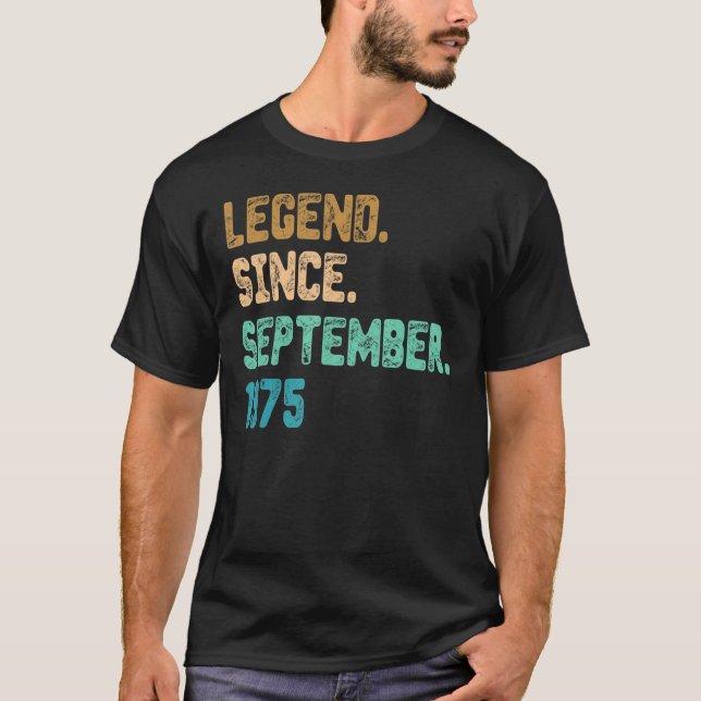 Camiseta Legenda do ano desde setembro de 1975psd Aniversár (Frente)