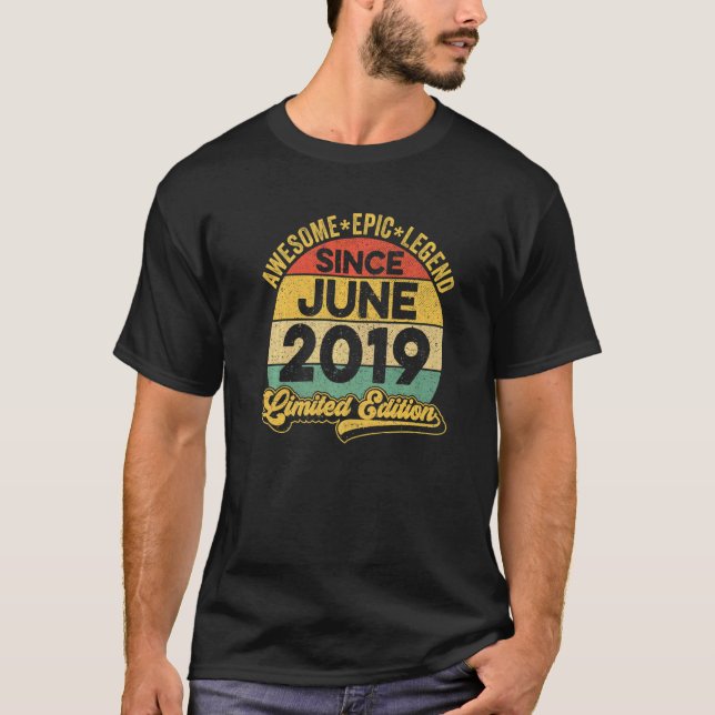 Camiseta Legenda Impressionante Desde junho de 2019 anivers (Frente)