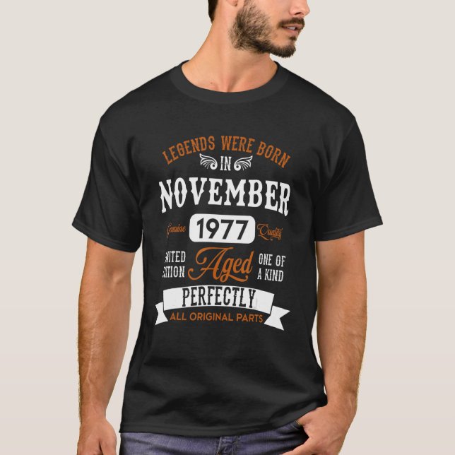 Camiseta Legendários Foram Nasceres em novembro de 1977 u20 (Frente)