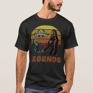 Camiseta Legendas do Sasquatch da Alienígena Retroativa