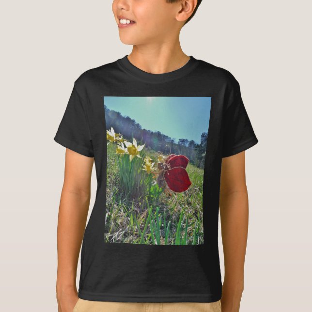 Camiseta Leite e flores amarelas (Frente)