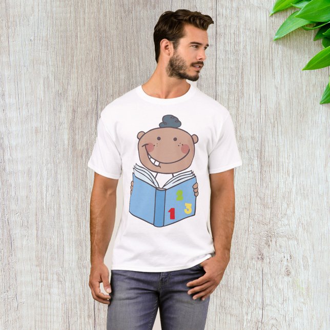 Camiseta Leitura Infantil De Um Livro De Matemática (Criador carregado)