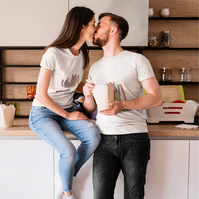 Camiseta Lendo Hobby: Meu Passaporte Para Mil Mundos (Criador carregado)