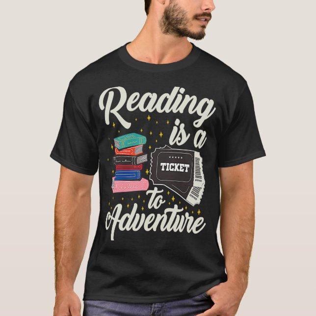 Camiseta Lendo Sch do Livro de Professores da Adventure Lib (Frente)