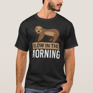 Camiseta Lenta Na Noite Da Manhã Café Sloth Boneca S