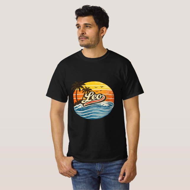 Camiseta Leo Retro Sunset Name Design (Frente Completa)