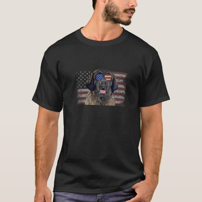 Camiseta Leonberger Dog 4 De Julho Retro USA Flag Americano (Frente)