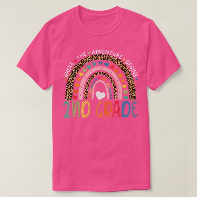 Camiseta Leopard Rainbow Grade segundo Onde Começa A Aventu (Frente do Design)