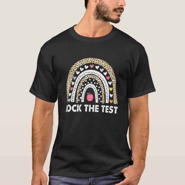 Camiseta Leopard Test Day Rock The Test Rainbow Teacher Stu (Frente)