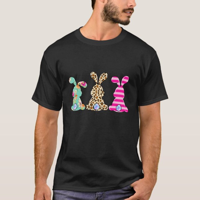 Camiseta Leopardo Páscoa Coelho Coelho Trio Feliz Sabor (Frente)
