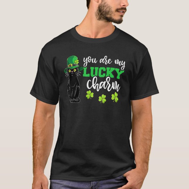 Camiseta Leprechaun Black Cat Dia de São Patrício Sortudo (Frente)