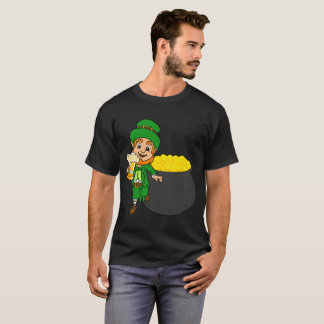 Camiseta Leprechaun Com Cerveja E Pote De Chá Dourada
