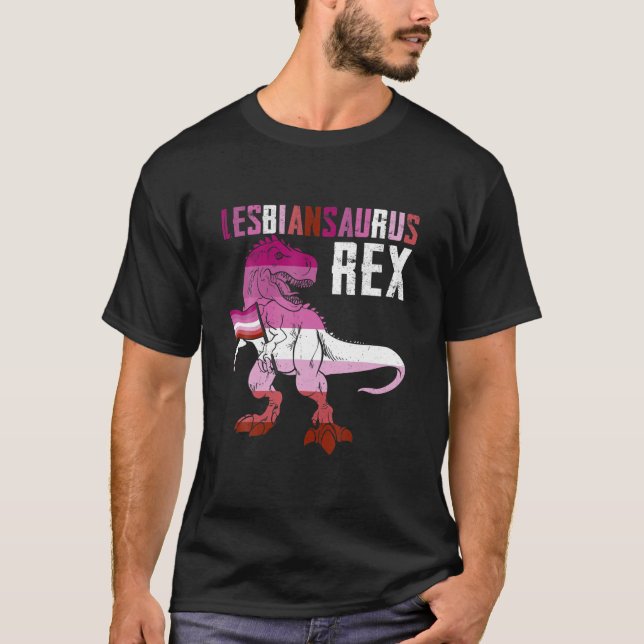 Camiseta Lesbiansaurus Rex Dinossaur Na Bandeira Lésbica Pa (Frente)
