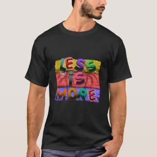 Camiseta "Less Is More" Tipografia 3D Vibrante com Tropical
