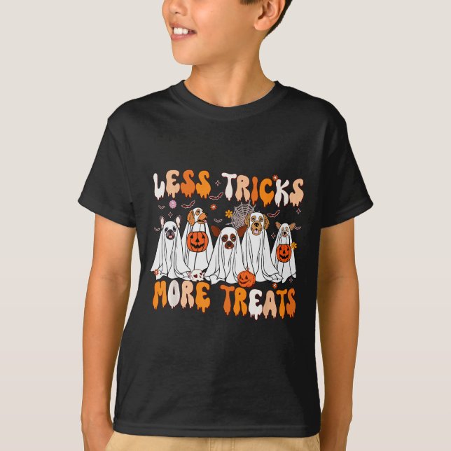 Camiseta Less Tricks More Treats Soky Ghost Dogs Vet Tech  (Frente)