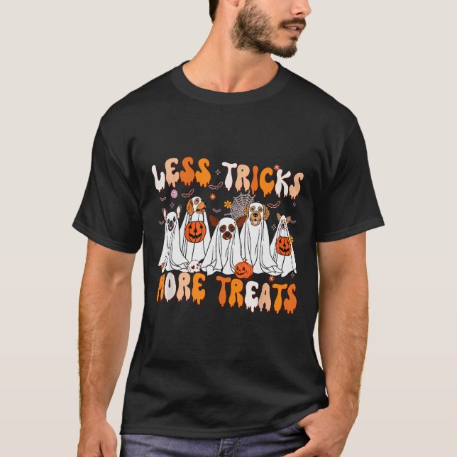 Camiseta Less Tricks More Treats Soky Ghost Dogs Vet Tech  (Frente)