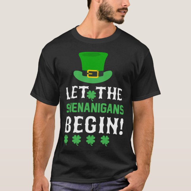Camiseta Let the Shenanigans Begin Shamrock Hat (Frente)