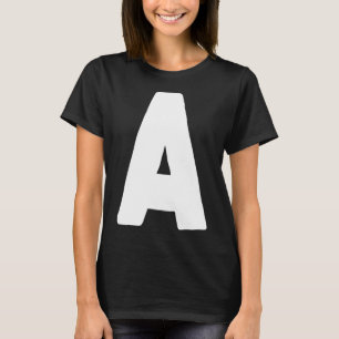 Camiseta Letra A branco grande e negrito