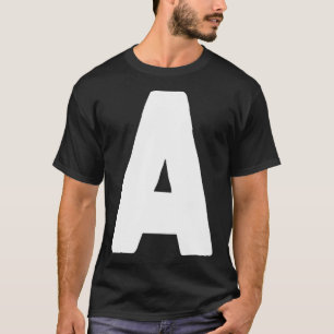 Camiseta Letra A grande e branca em negrito