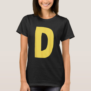 Camiseta Letra D grande e negrito em amarelo