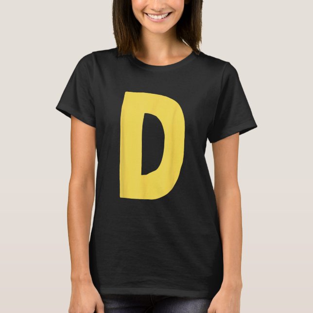 Camiseta Letra D grande e negrito em amarelo (Frente)