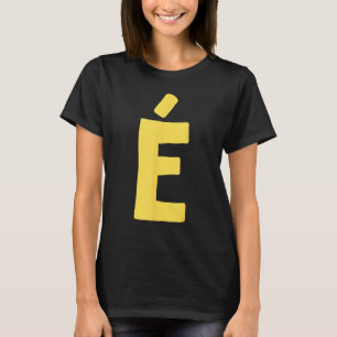 Camiseta Letra É grande e negrito em amarelo